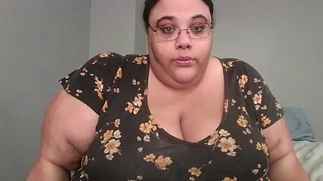 Snapshot of SexyBBW10790 chatting on 05-05-26, 02:03 SexyBBW10790 online show from 05-05-26, 02:03