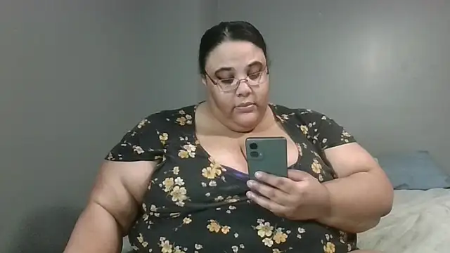Snapshot of SexyBBW10790 chatting on 05-06-26, 02:08 SexyBBW10790 online show from 05-06-26, 02:08