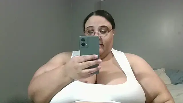 Snapshot of SexyBBW10790 chatting on 05-07-26, 02:17 SexyBBW10790 online show from 05-07-26, 02:17