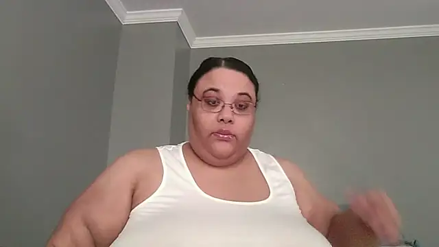 Snapshot of SexyBBW10790 chatting on 05-08-26, 02:00 SexyBBW10790 online show from 05-08-26, 02:00