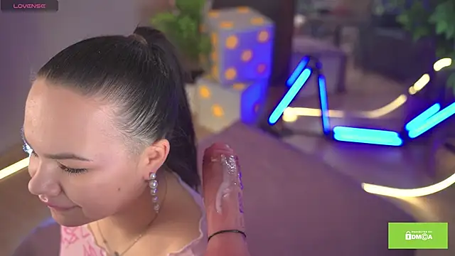 Snapshot of bllowwoww chatting on 11-22-25, 08:13 bllowwoww online show from 11-22-25, 08:13