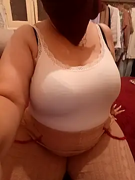 mayakhalyfaa online show from 10-13-25, 07:36