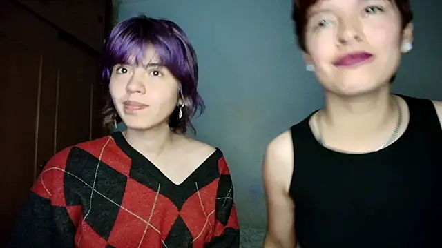 Zafira  Raven online show from 12-21-25, 12:18