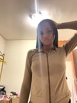 Snapshot of Sabryynna chatting on 11-18-25, 03:34 Sabryynna online show from 11-18-25, 03:34