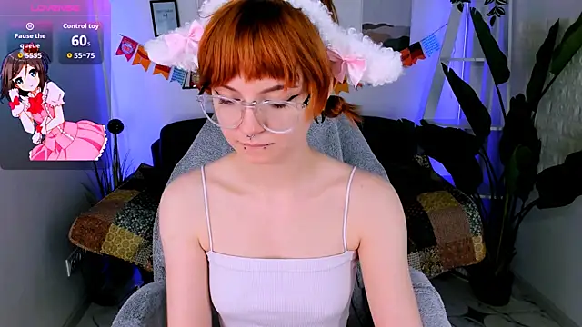 Snapshot of sweet_mika18 chatting on 09-11-25, 12:05 sweet mika18 online show from 09-11-25, 12:05