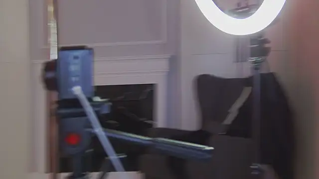 MarilynNova online show from 10-24-25, 04:20