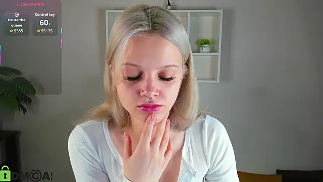 Allice Cox online show from 10-12-25, 01:04