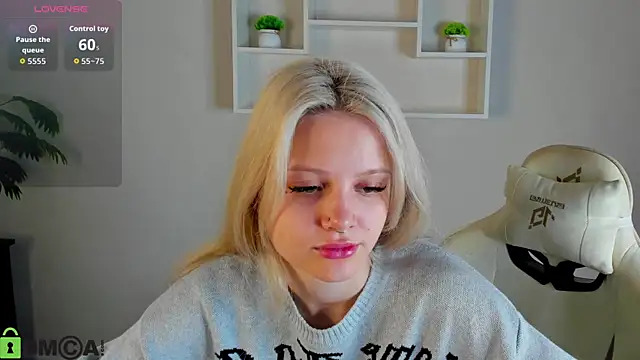 Allice Cox online show from 10-17-25, 01:09