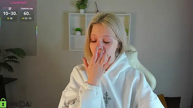 Allice Cox online show from 10-24-25, 01:03