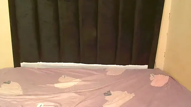 AmazingDarkDoll online show from 10-12-25, 04:50