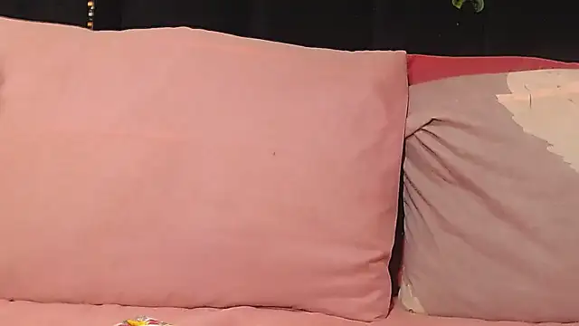 AmazingDarkDoll online show from 11-20-25, 06:29