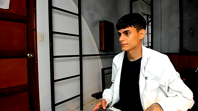 Dani mc1 online show from 10-12-25, 11:42