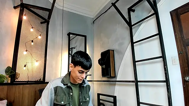 Dani mc1 online show from 10-15-25, 11:32