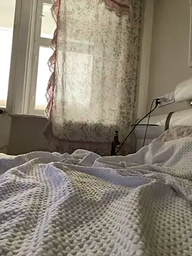 missevacrystal online show from 10-18-25, 12:06