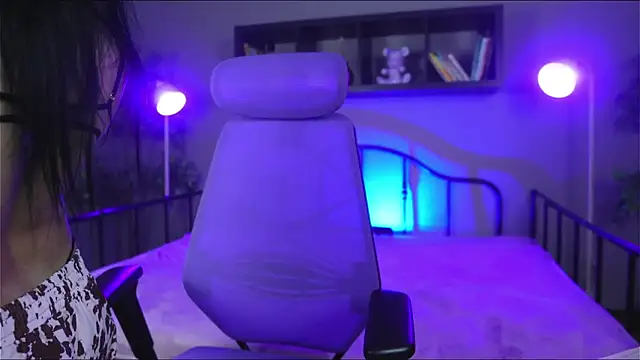 Snapshot of Emma_and_Issac chatting on 09-24-25, 03:54 Emma and Issac online show from 09-24-25, 03:54