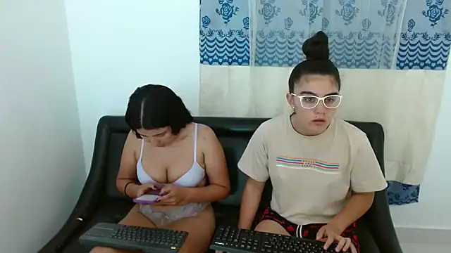 Arieeel 09 online show from 10-06-25, 11:02