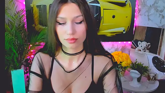 Snapshot of Mollyinyourmind chatting on 10-06-25, 12:24 Mollyinyourmind online show from 10-06-25, 12:24