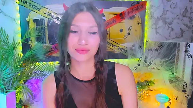 Snapshot of Mollyinyourmind chatting on 10-27-25, 07:18 Mollyinyourmind online show from 10-27-25, 07:18