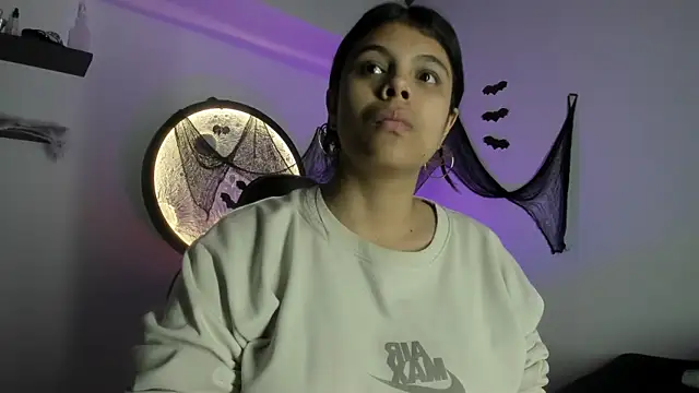 Aleja-02 online show from 10-24-25, 09:22