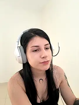 Snapshot of Privad_ravenna chatting on 09-17-25, 08:21 Privad ravenna online show from 09-17-25, 08:21