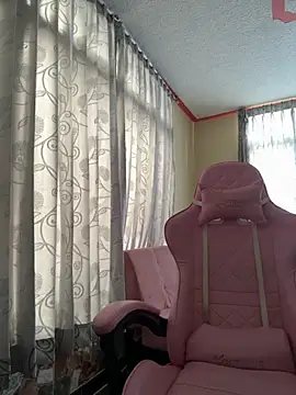 laure torres online show from 09-17-25, 03:57