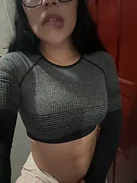 laure torres online show from 10-25-25, 12:07