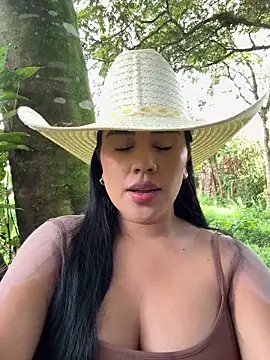 laure torres online show from 04-24-26, 12:51