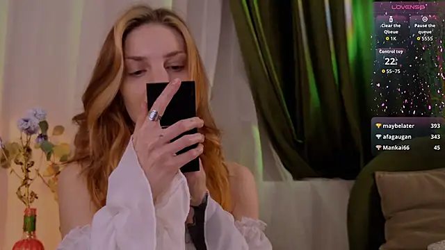 Snapshot of WendyGilber chatting on 02-02-26, 06:17 WendyGilber online show from 02-02-26, 06:17