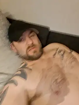 Snapshot of Bamse28 chatting on 04-11-26, 03:00 Bamse28 online show from 04-11-26, 03:00