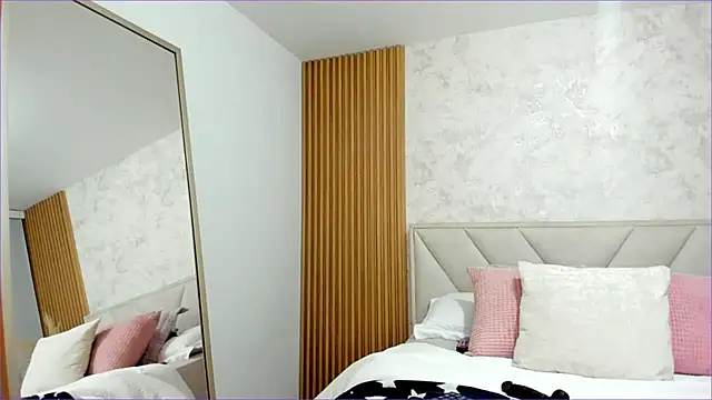 Snapshot of biancabigboobs22 chatting on 11-16-25, 12:16 biancabigboobs22 online show from 11-16-25, 12:16