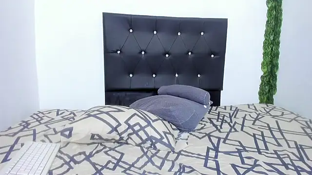 Snapshot of michellnasty chatting on 10-19-25, 11:38 michellnasty online show from 10-19-25, 11:38