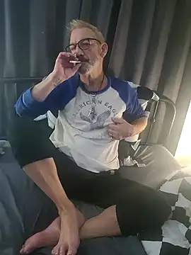 FoxnMouse online show from 11-06-25, 06:25