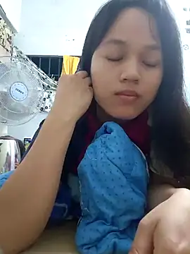 Snapshot of Anny-ly chatting on 10-14-25, 03:02 Anny-ly online show from 10-14-25, 03:02