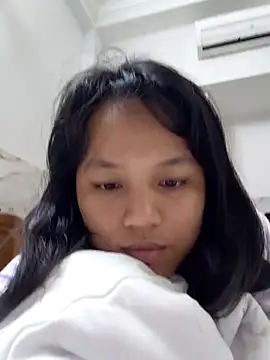 Snapshot of Anny-ly chatting on 11-17-25, 12:55 Anny-ly online show from 11-17-25, 12:55