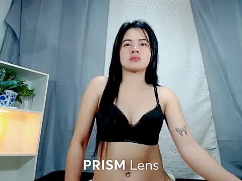 Urasian ladybug online show from 11-23-25, 05:02