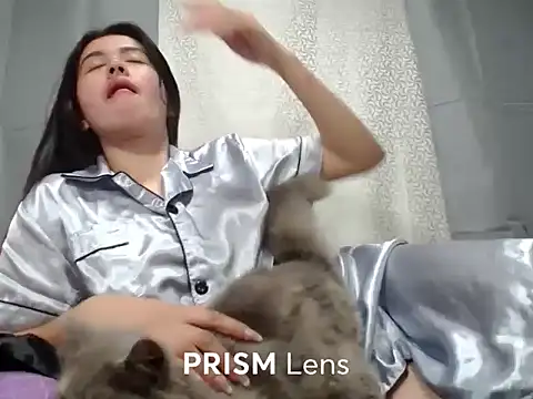 Urasian ladybug online show from 01-11-26, 04:39