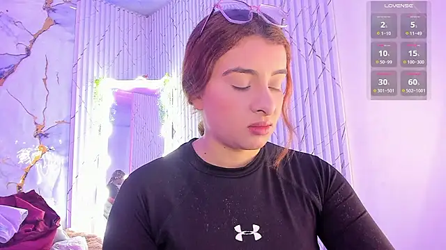 Naomy tay1 online show from 03-21-26, 03:33