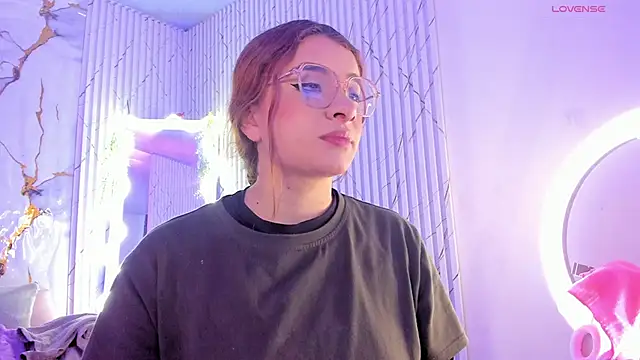 Naomy tay1 online show from 03-30-26, 04:24