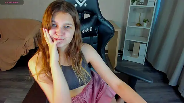 Elle Ellise online show from 11-08-25, 08:03