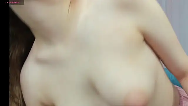 Elle Ellise online show from 11-16-25, 01:11