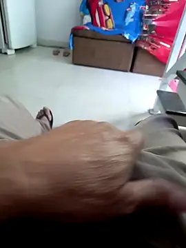 Snapshot of fepintudo chatting on 03-25-26, 10:32 fepintudo online show from 03-25-26, 10:32