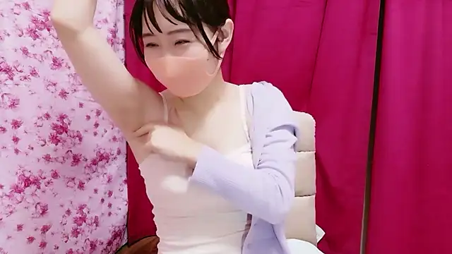 Snapshot of RenaFcup chatting on 11-11-25, 12:21 RenaFcup online show from 11-11-25, 12:21