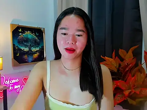 Snapshot of imyourtinybuuny chatting on 12-17-25, 02:12 imyourtinybuuny online show from 12-17-25, 02:12