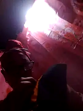 Mamapm20 online show from 12-18-25, 11:11