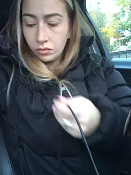 Reina Cummings online show from 10-16-25, 04:57