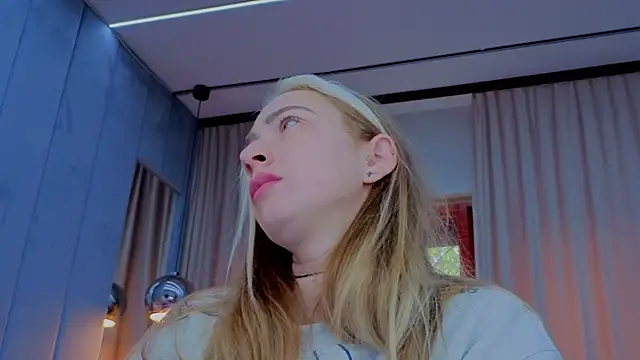 Reina Cummings online show from 11-14-25, 07:29