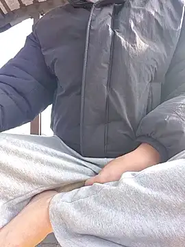 starvingo2002 online show from 11-30-25, 04:16