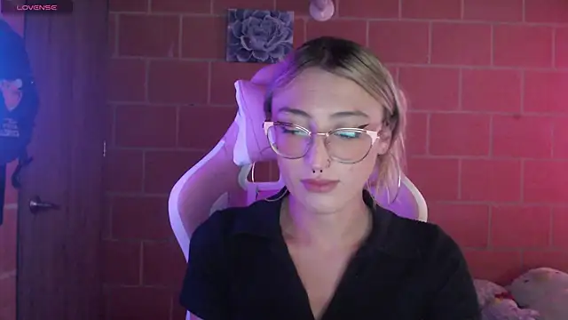 Andrea camilaaa online show from 04-09-26, 07:41