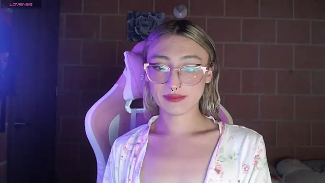 Andrea camilaaa online show from 04-15-26, 11:06