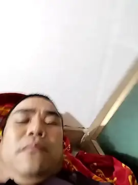 Snapshot of HoangNam20x chatting on 09-20-25, 05:03 HoangNam20x online show from 09-20-25, 05:03